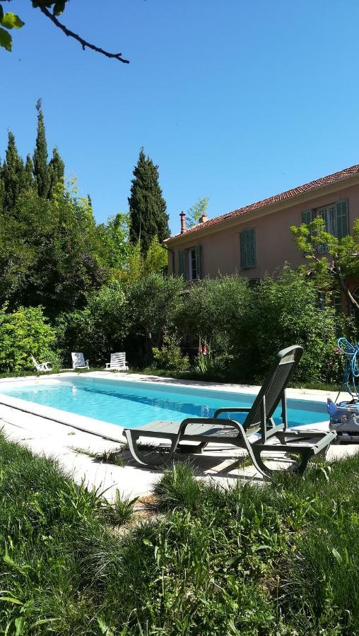 Bed and Breakfast Lolifan En Provence Бриньоль Экстерьер фото